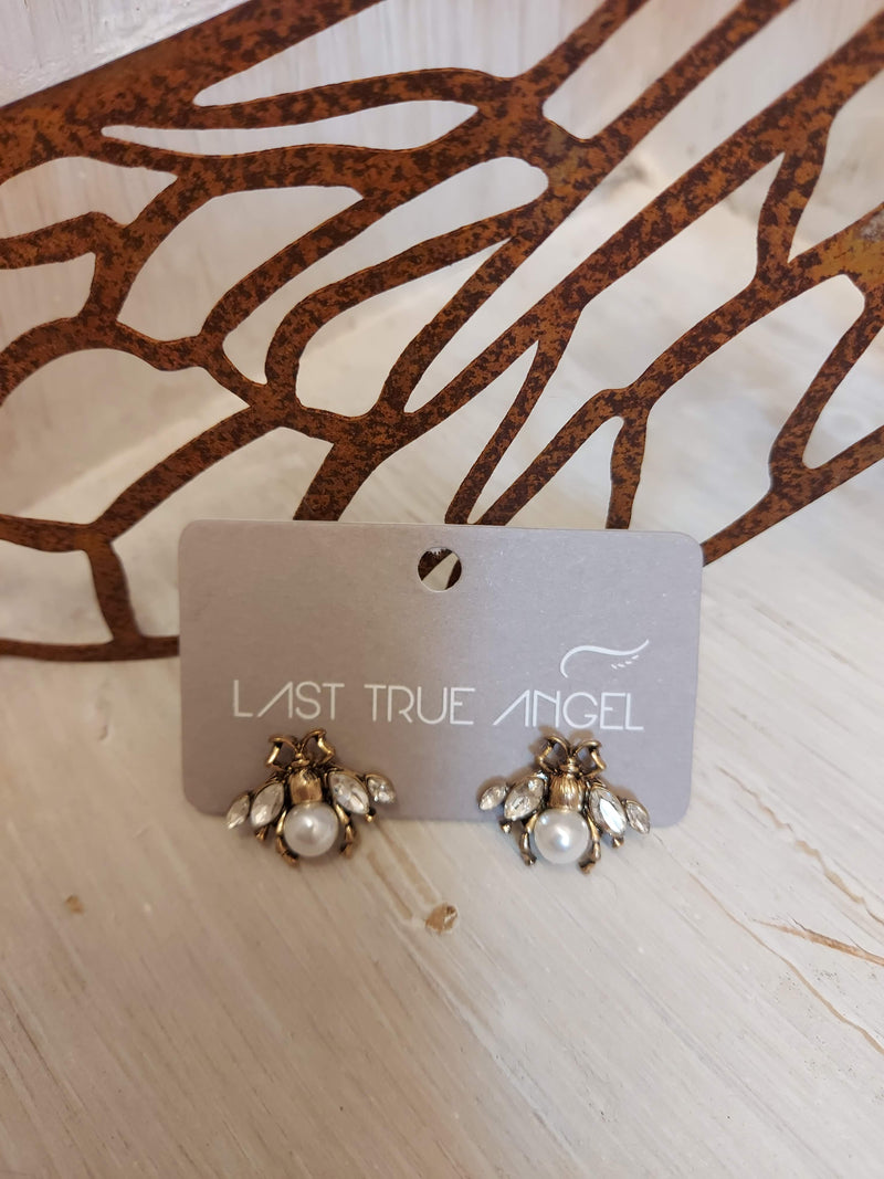 Last True Angel Pearl Bee Earrings - LE037C