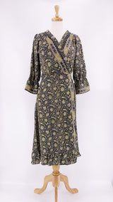 Gabrielle Parker - Tea Dress - Gold Flower Black - 961